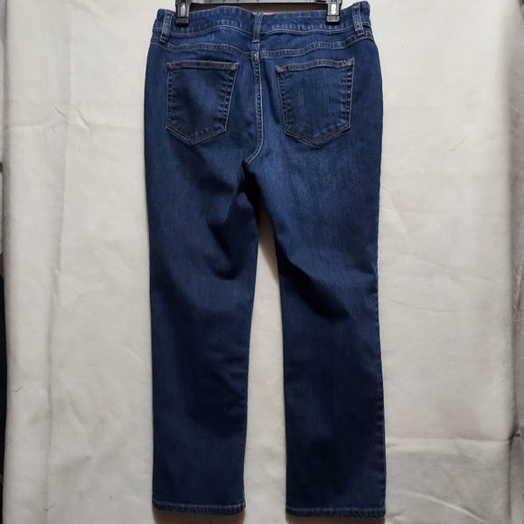 St. John's Bay regular rise, straight leg Jeans.  10 petite short. - Picture 2 of 9